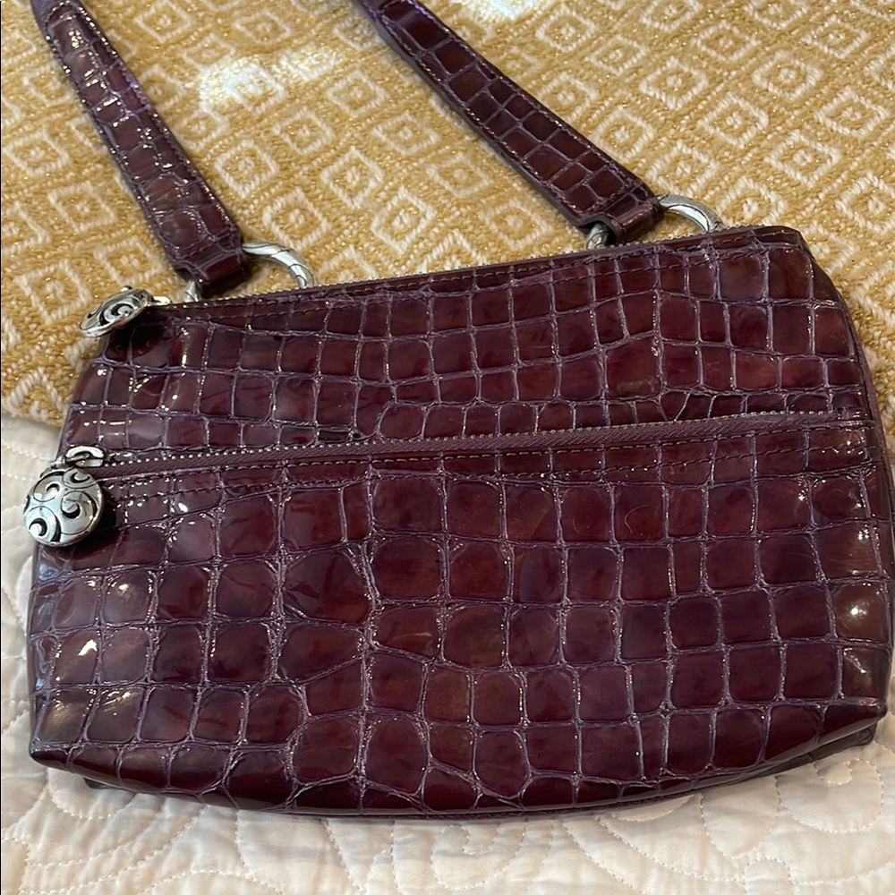 Elegant BrightonCrocodile-Embossed Purple crossbody Handbag